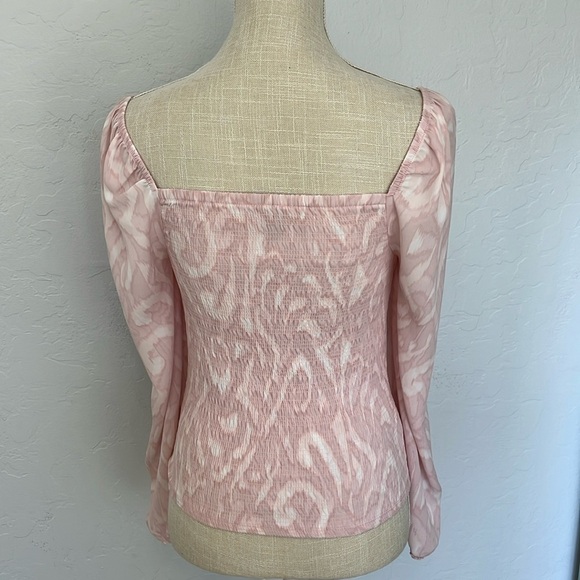 NEW HALOGEN Variegated Smocked Long
Puff Sleeve Blouse in Pink/White - Size XS - Picture 4 of 9